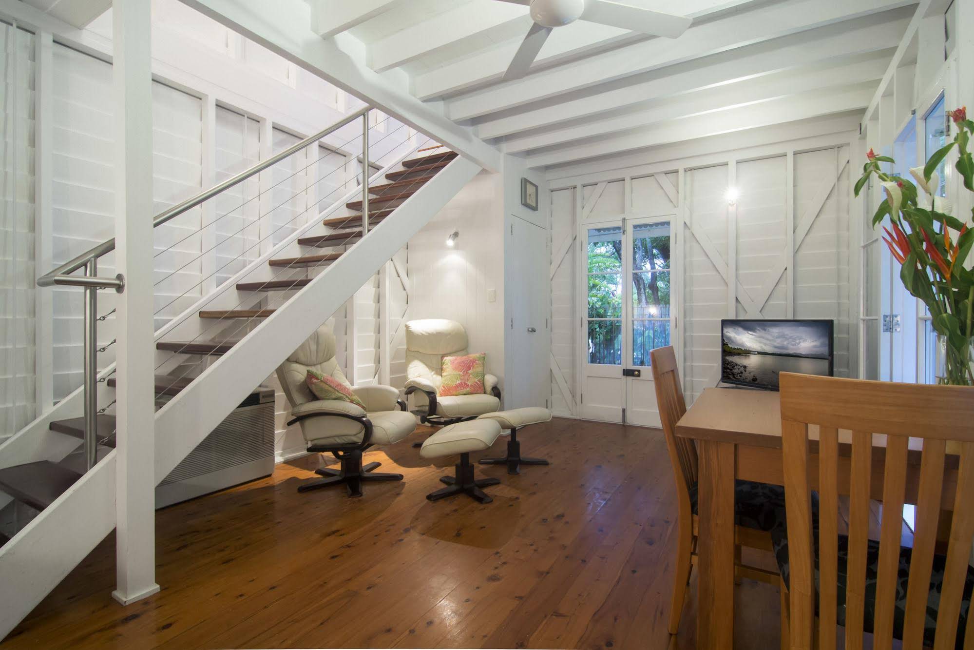 Port Douglas Cottage & Lodge