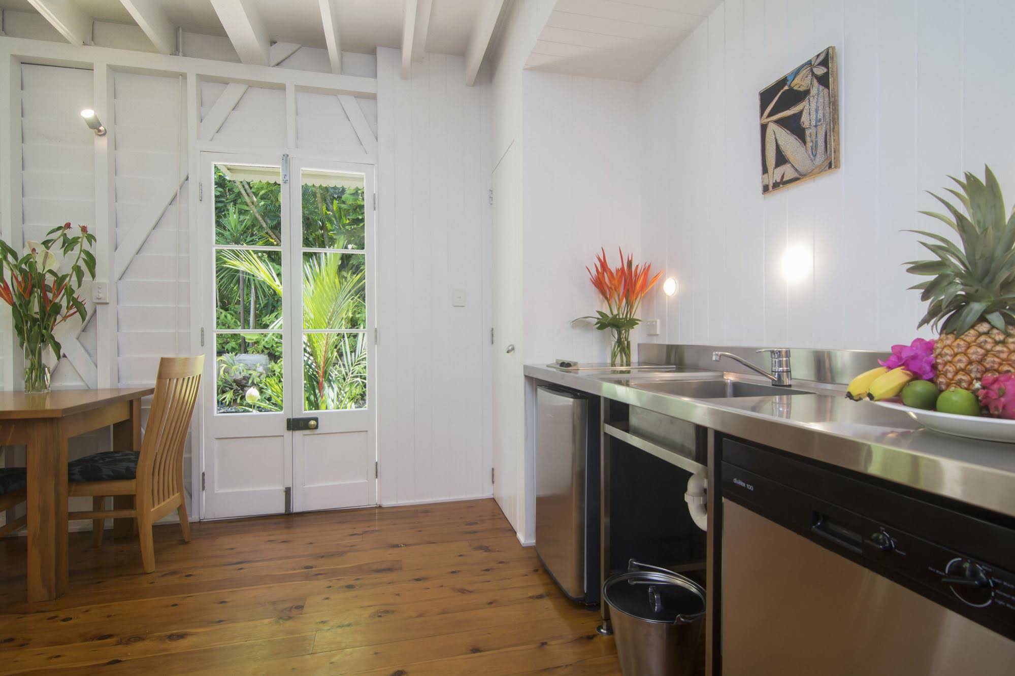 Port Douglas Cottage & Lodge