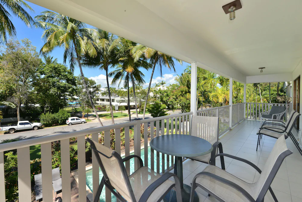 Tropical Reef Apartments