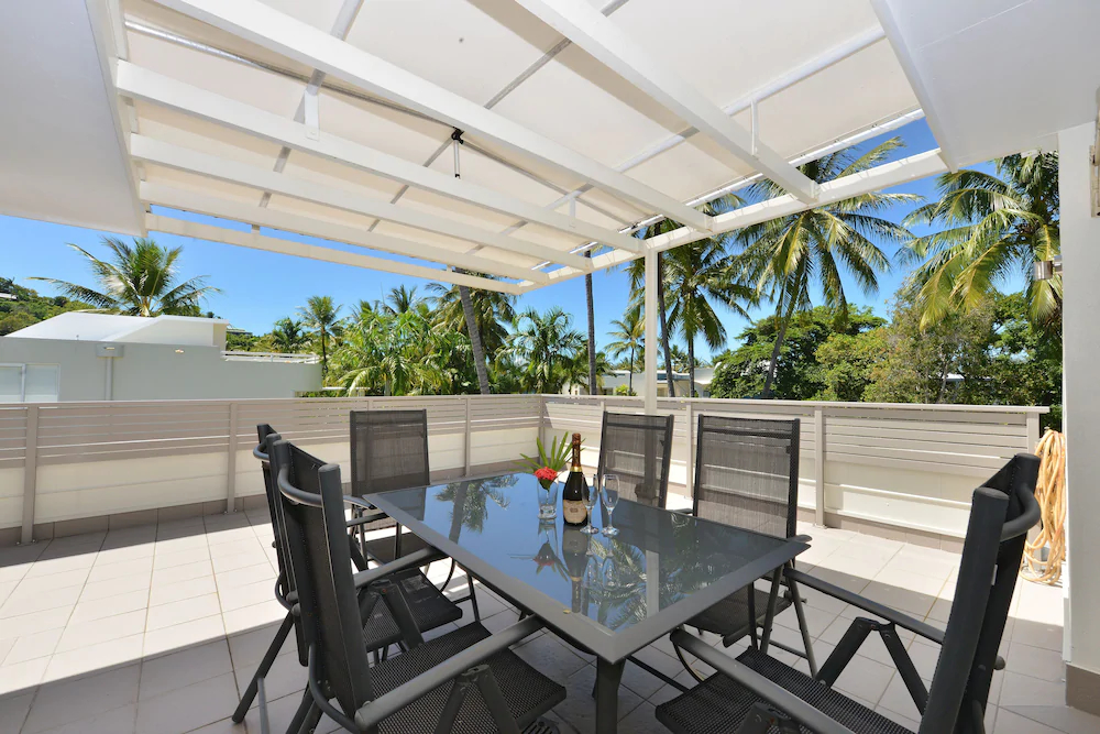 Tropical Reef Apartments