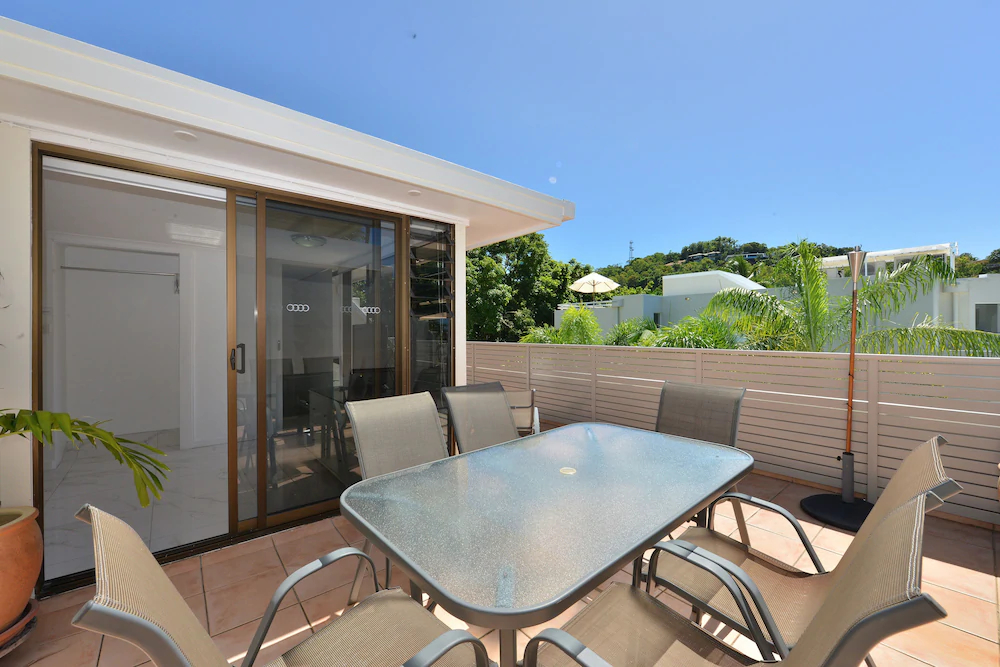 Tropical Reef Apartments