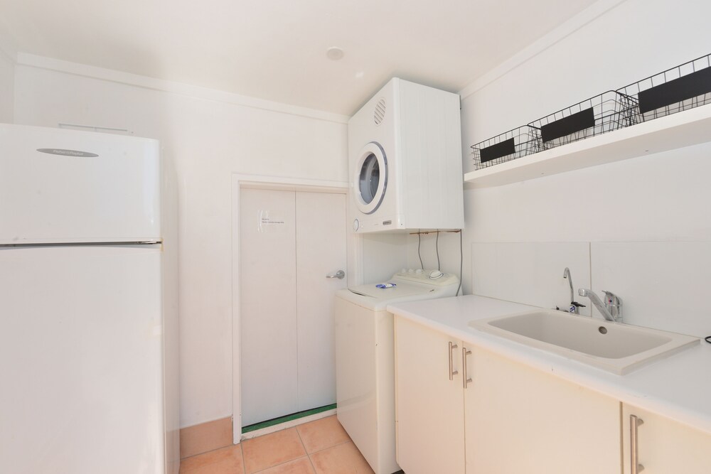 Tropical Reef Apartments