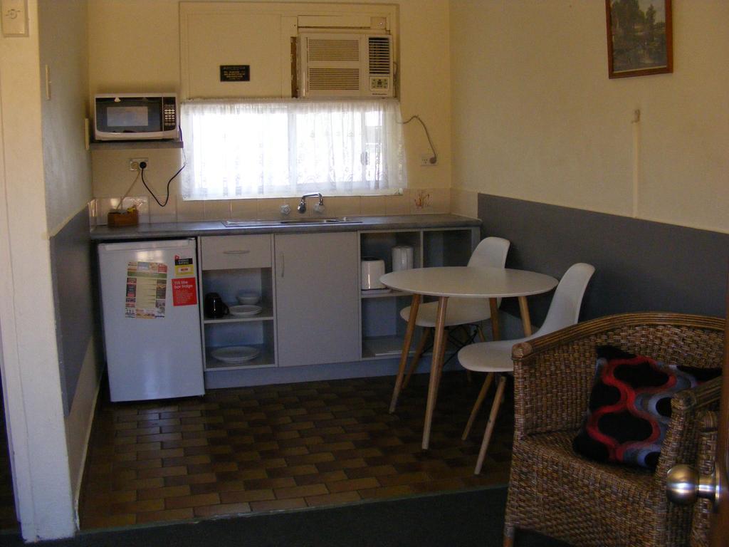 Motel Lodge