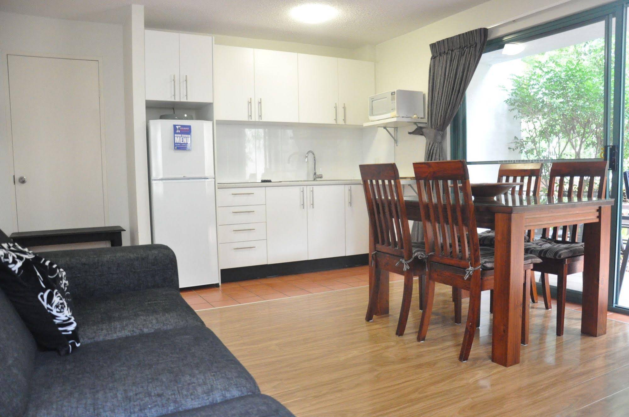 Chez Noosa Resort Motel