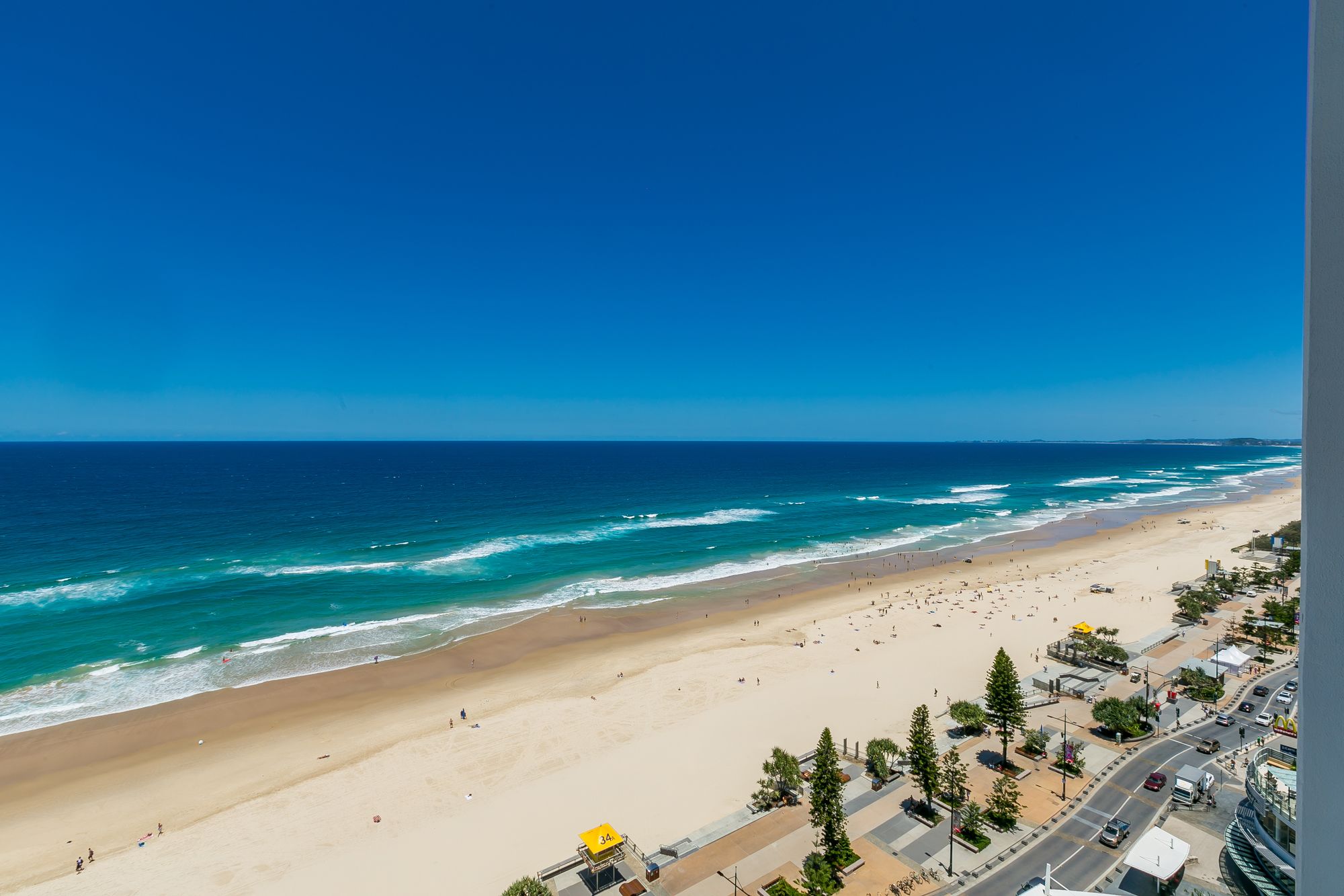 Soul on the Esplanade - HR Surfers Paradise