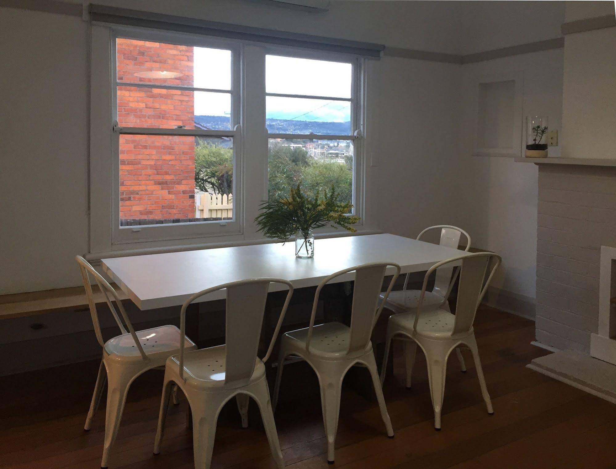 Kangaroo Bay Apartments