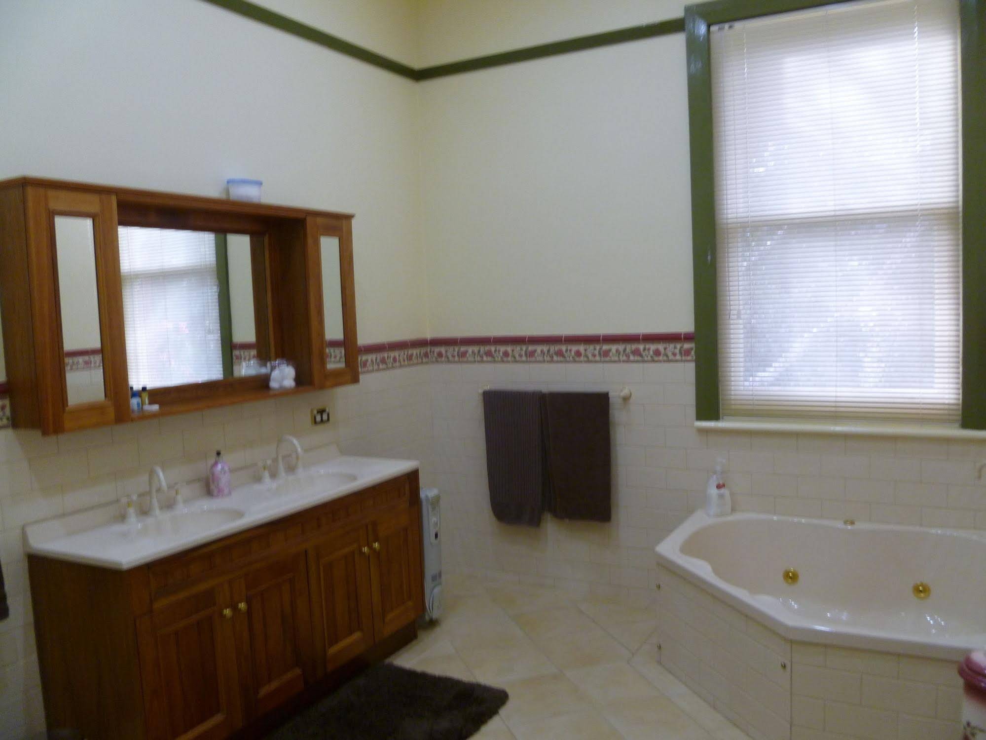 Donalea Bed and Breakfast & Riverview Apartment