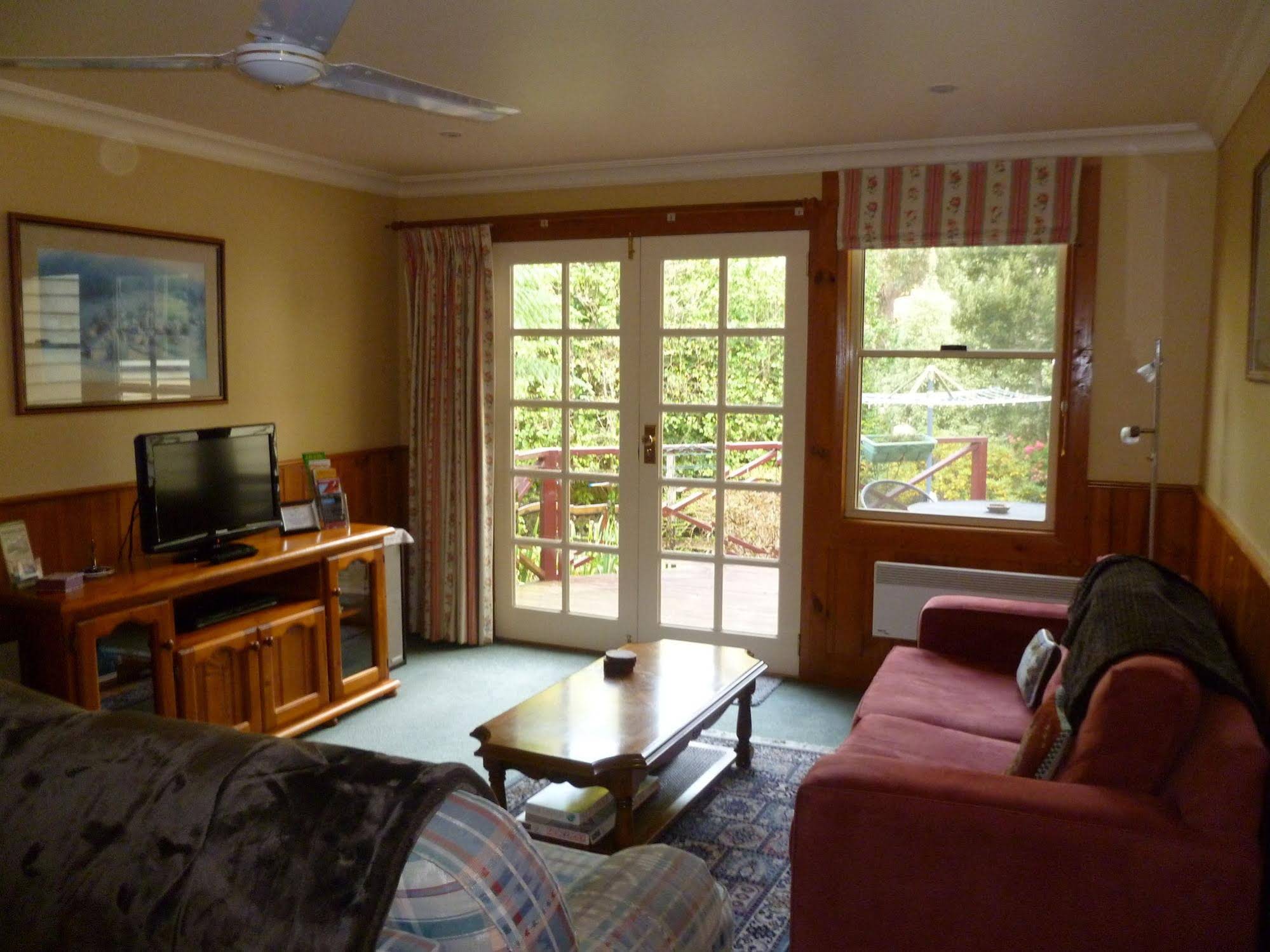 Donalea Bed and Breakfast & Riverview Apartment