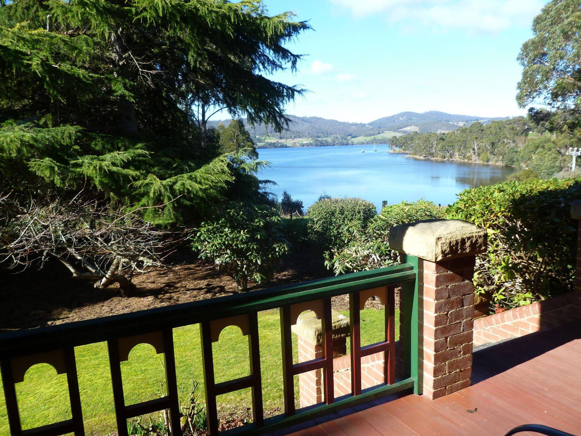 Donalea Bed and Breakfast & Riverview Apartment