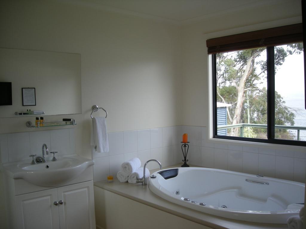 Port Huon Cottages