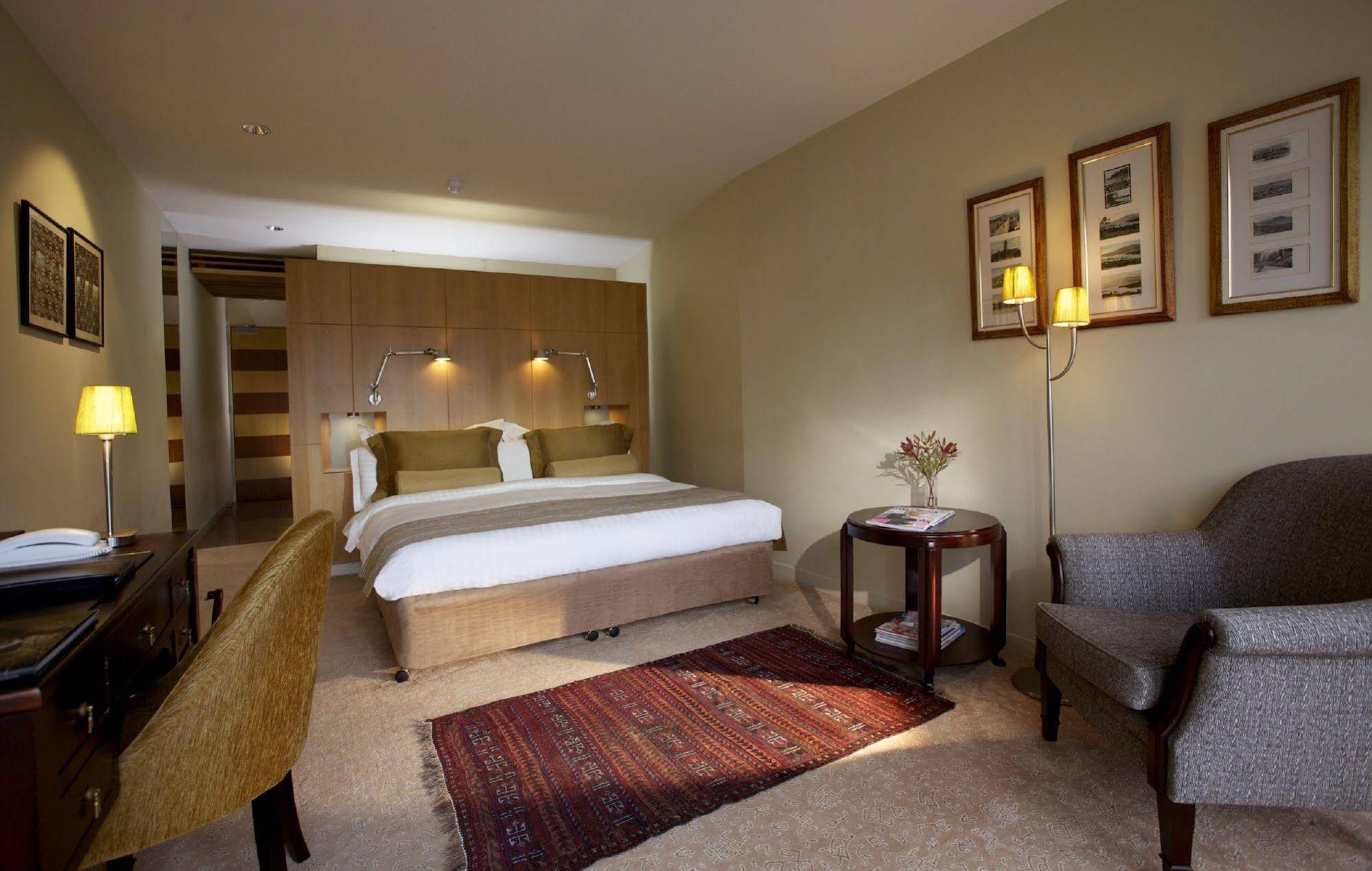 Islington Hotel