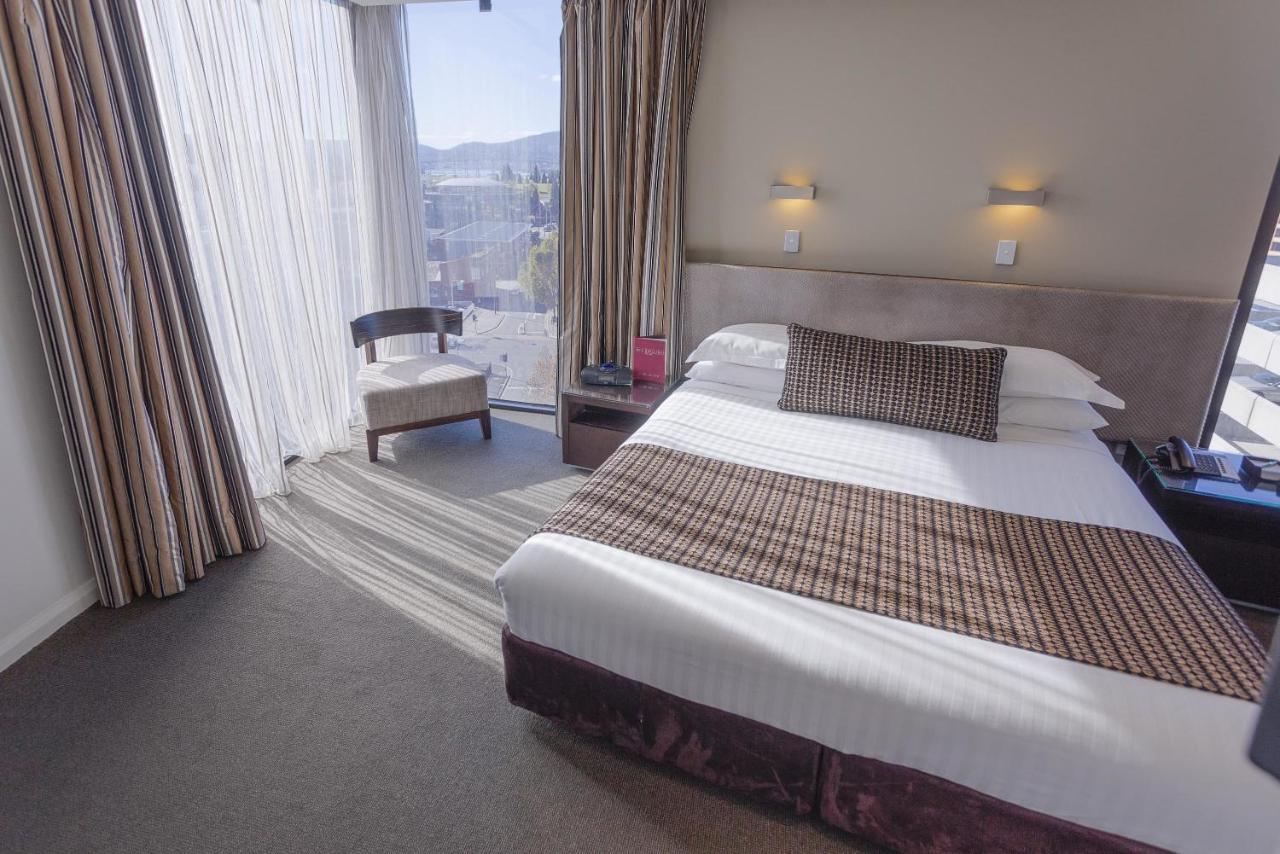 Mantra Collins Hotel