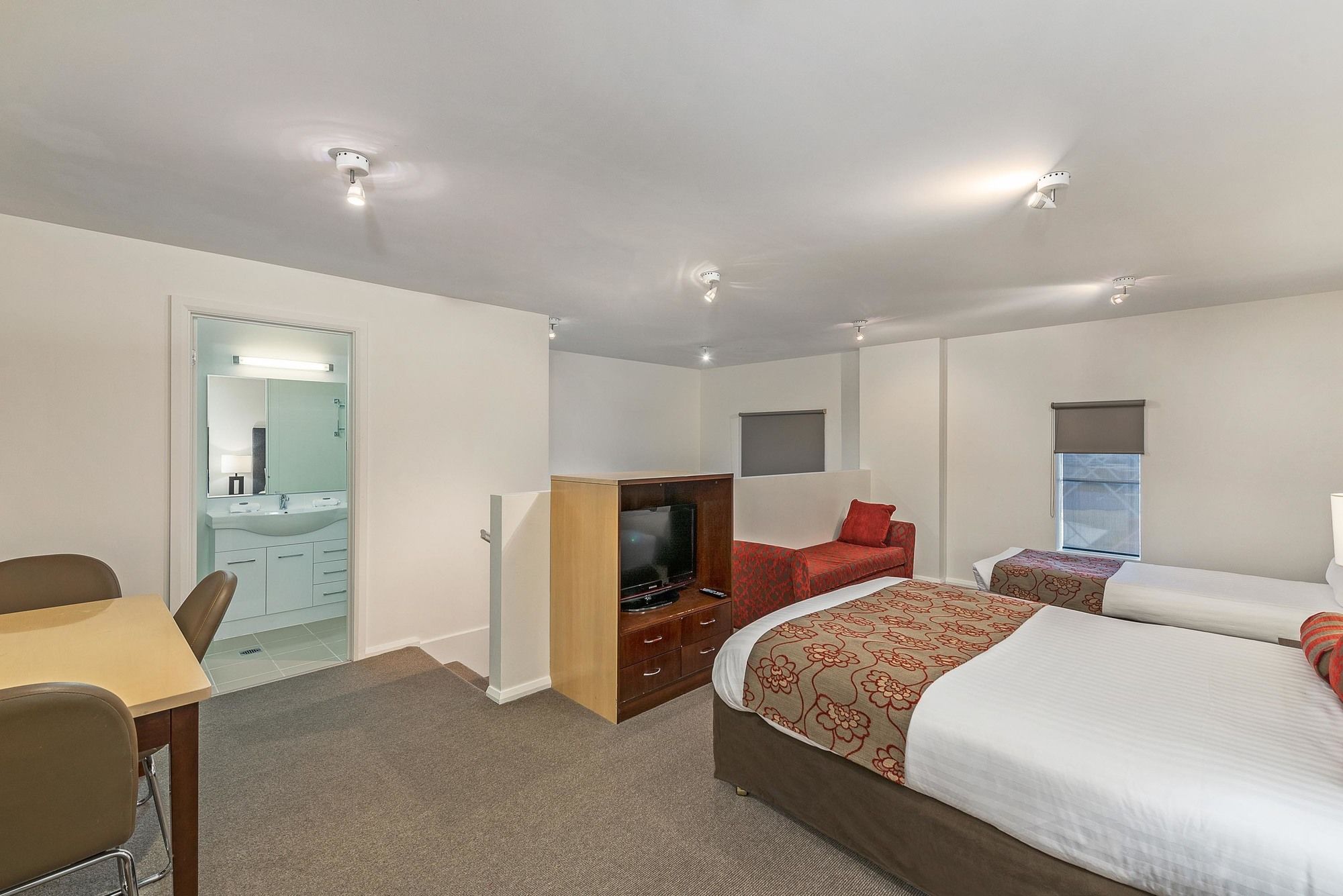 Mantra One Sandy Bay Road