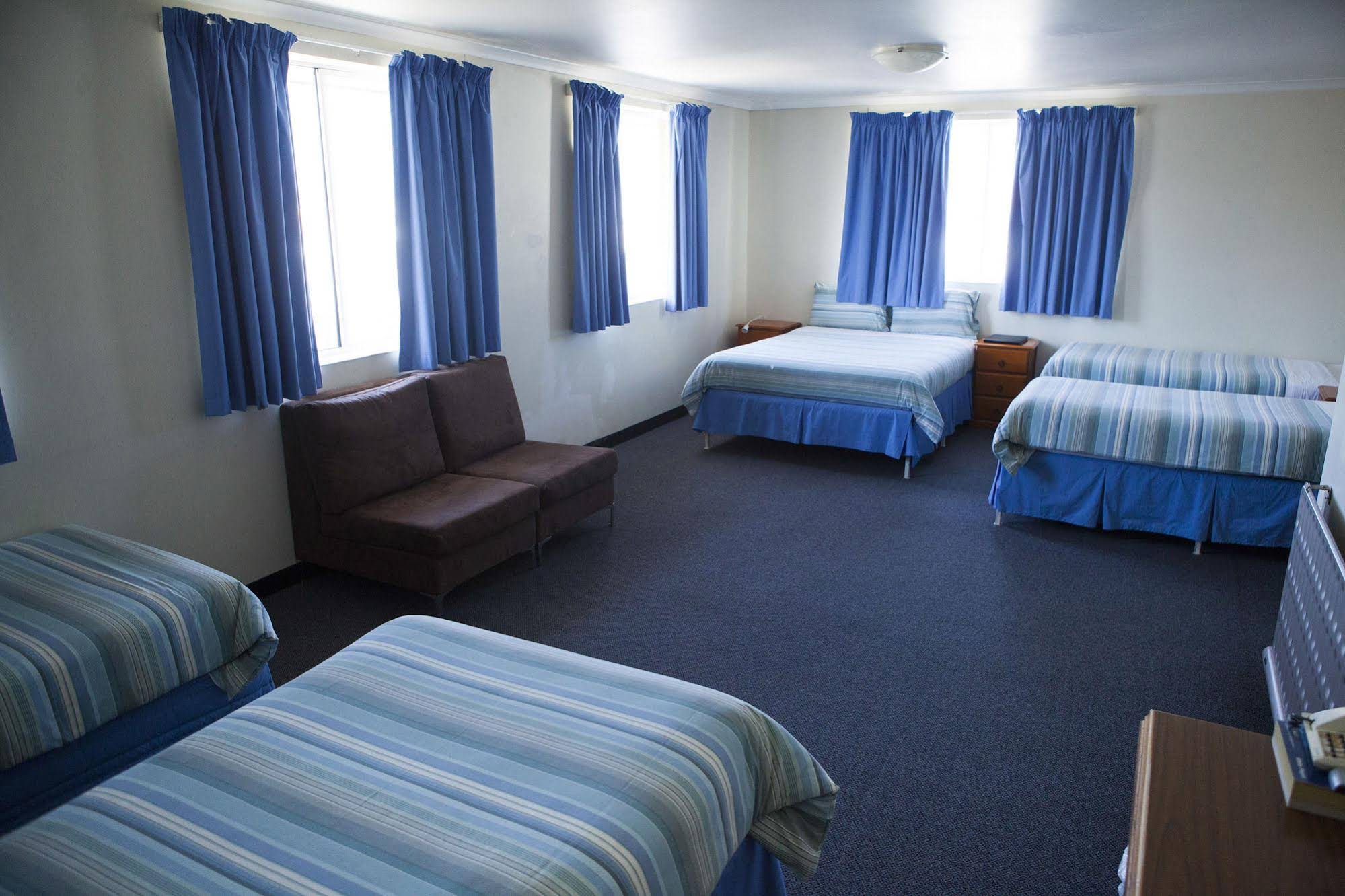 The Waratah Hotel