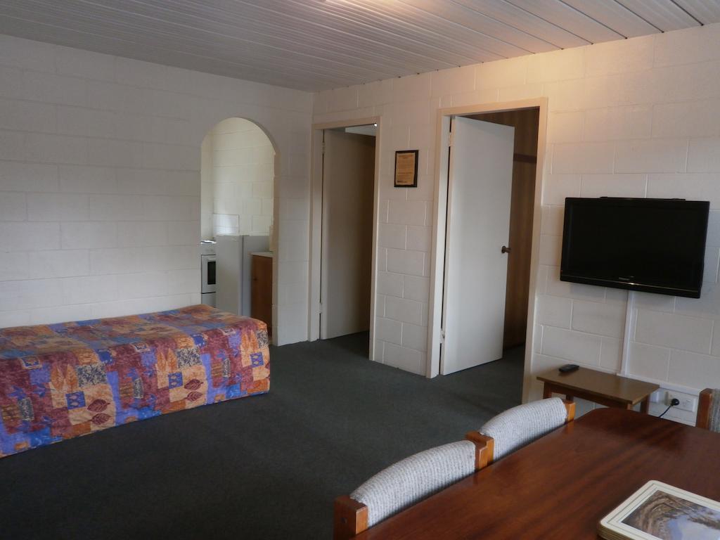 Aberdeen Court Motel