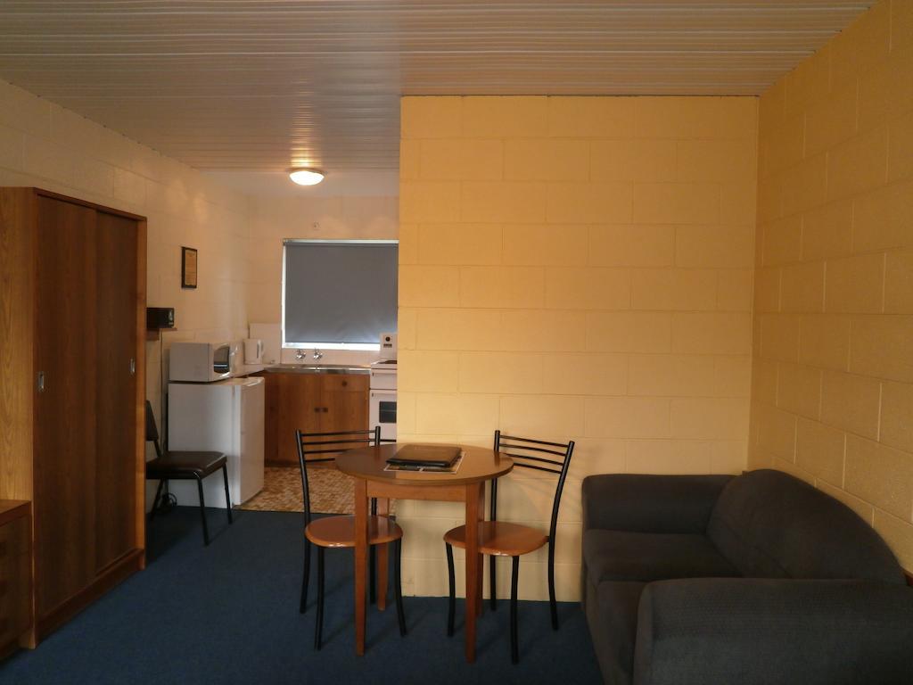 Aberdeen Court Motel