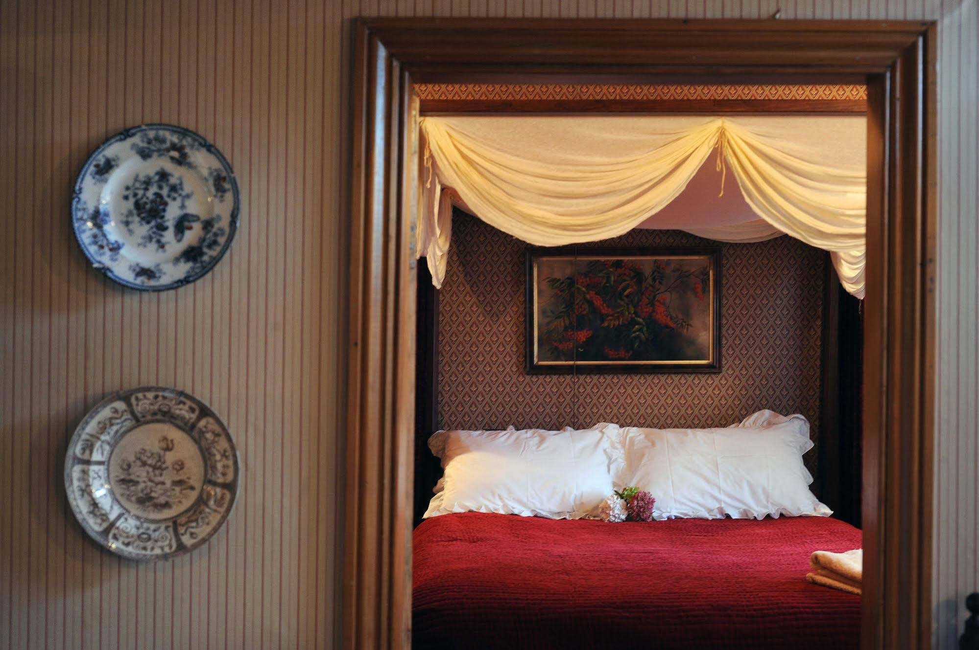 Alice's Cottages & Spa Hideaways