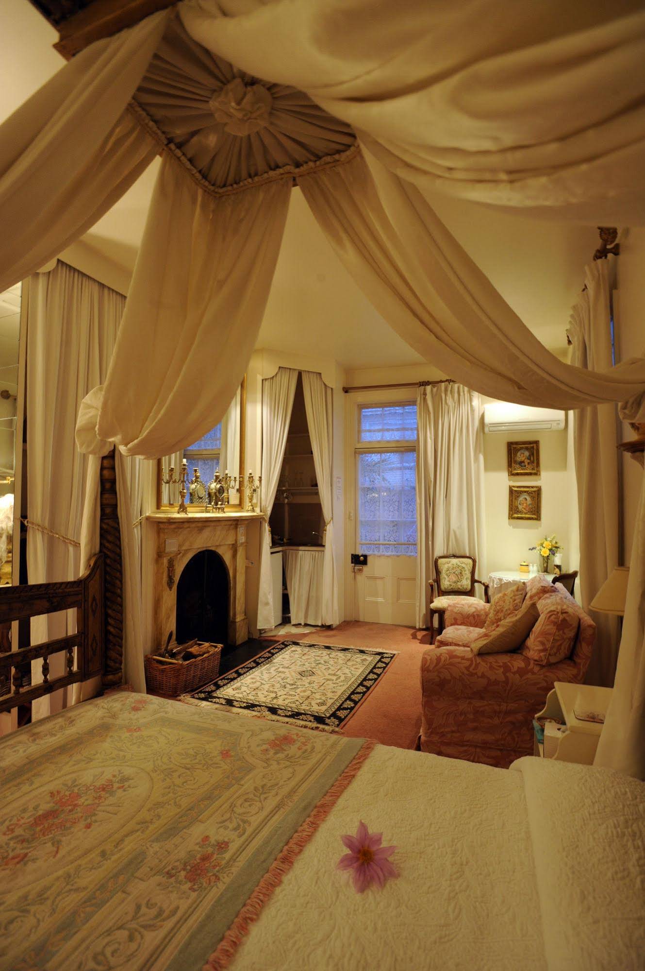Alice's Cottages & Spa Hideaways