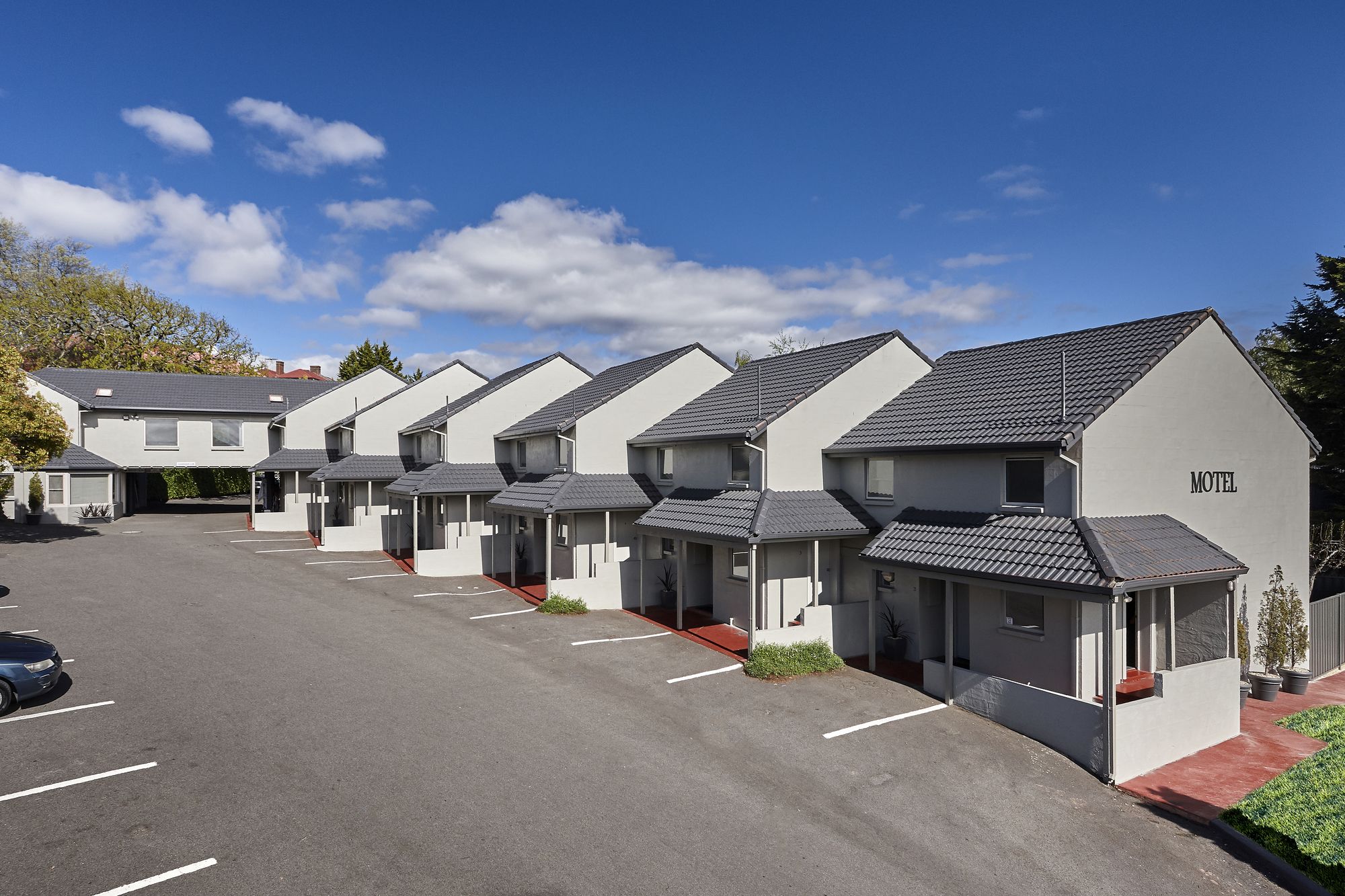 Elphin Motel & Serviced Apartments