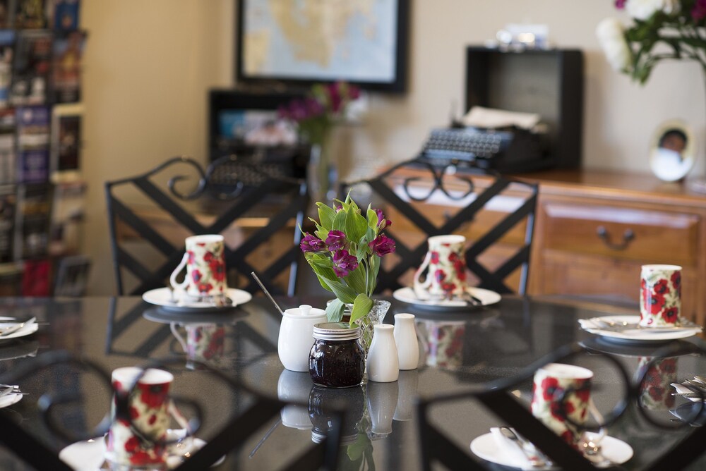 Kurrajong House Bed and Breakfast