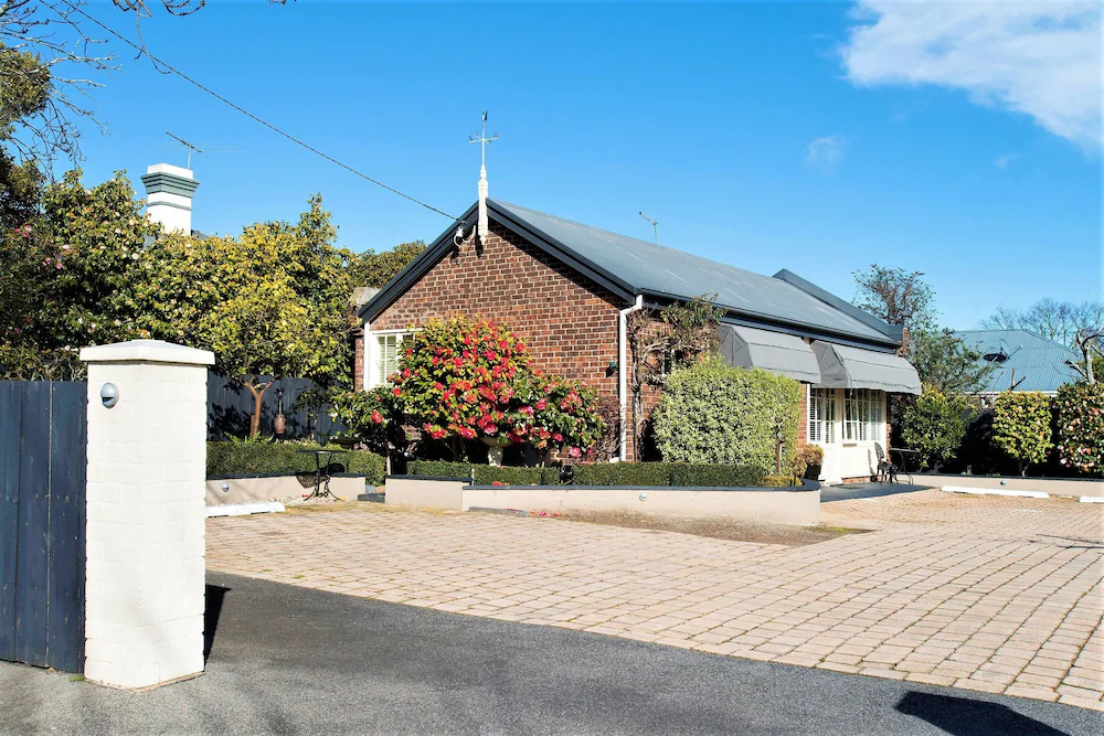 Kurrajong House Bed and Breakfast