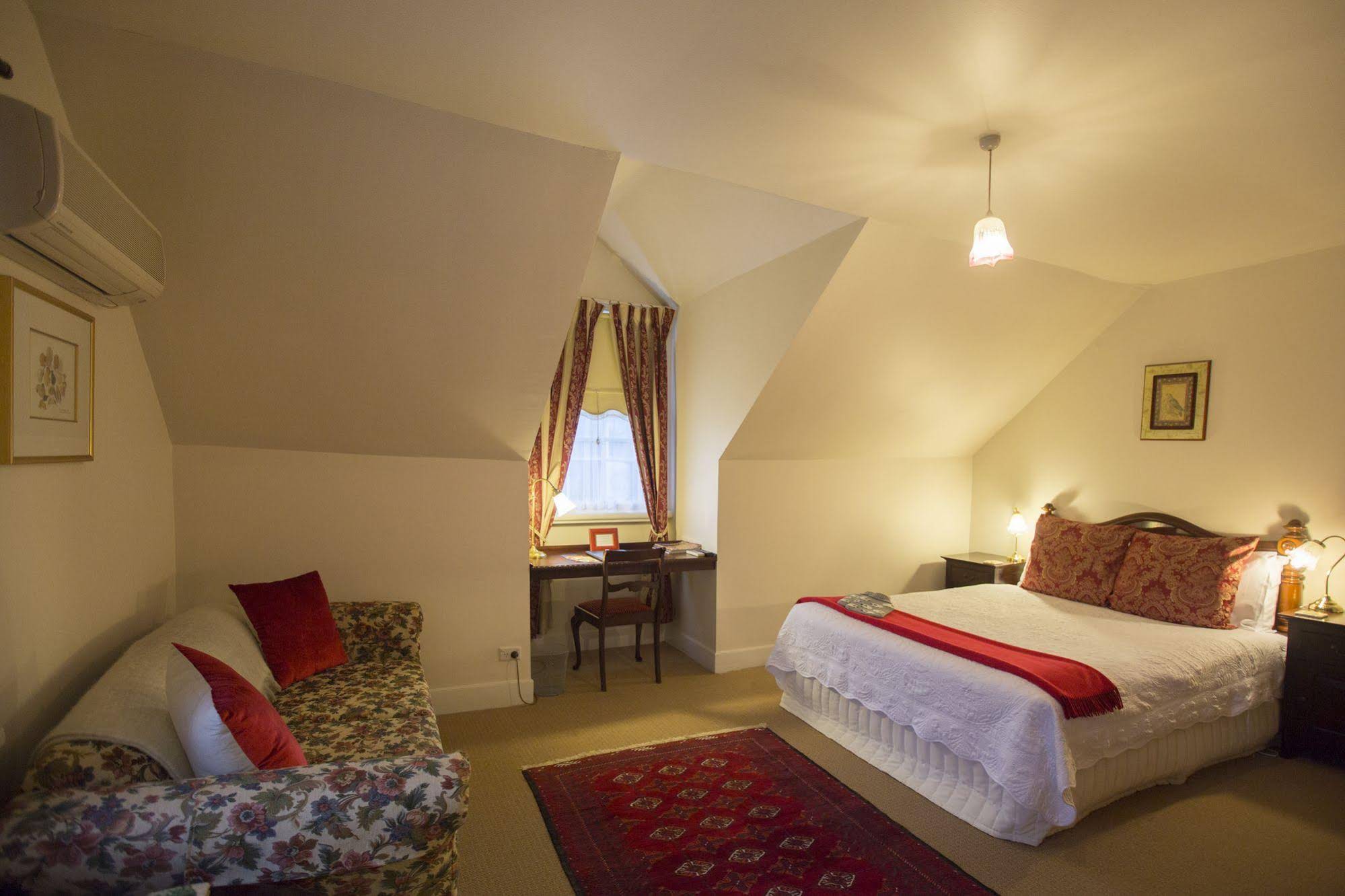 The Racecourse Inn