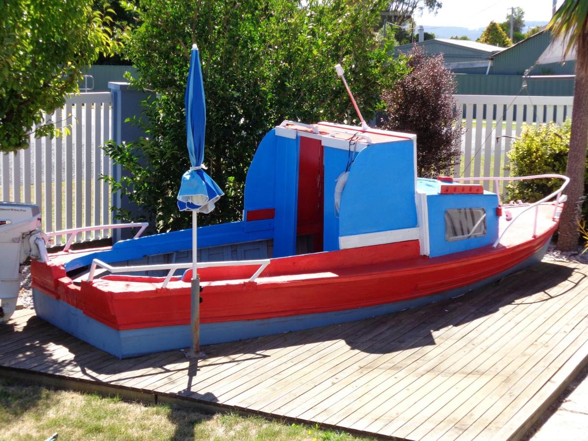 Sails on Port Sorell
