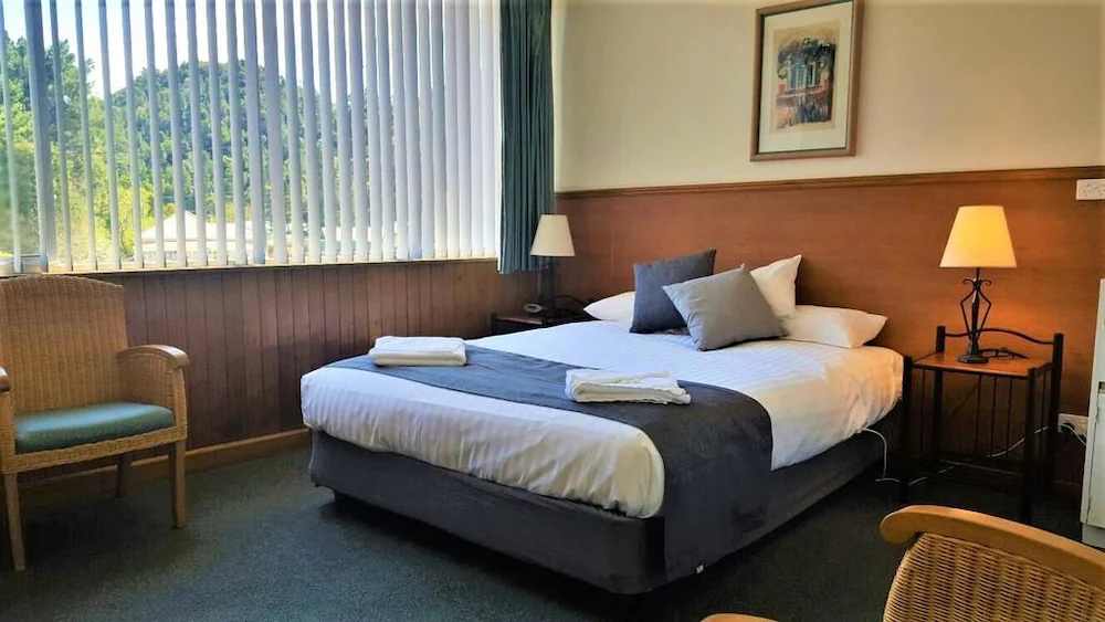 Mt Lyell Motor Inn