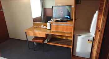 Mt Lyell Motor Inn