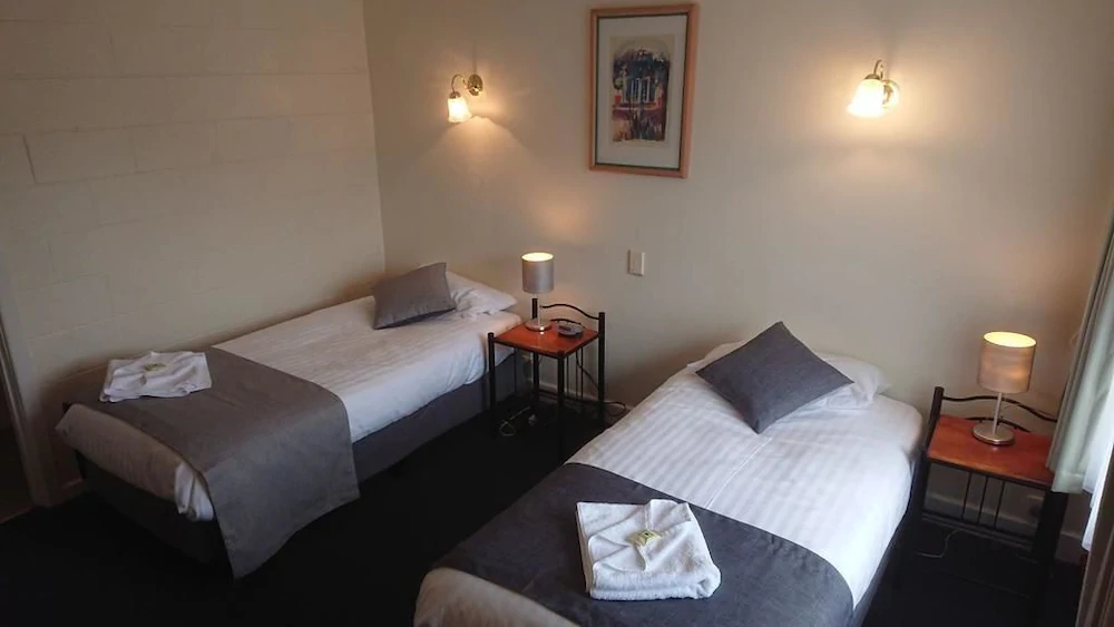 Mt Lyell Motor Inn
