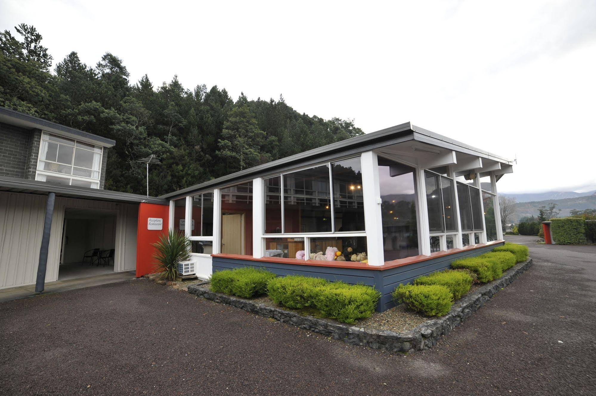 Silver Hills Motel