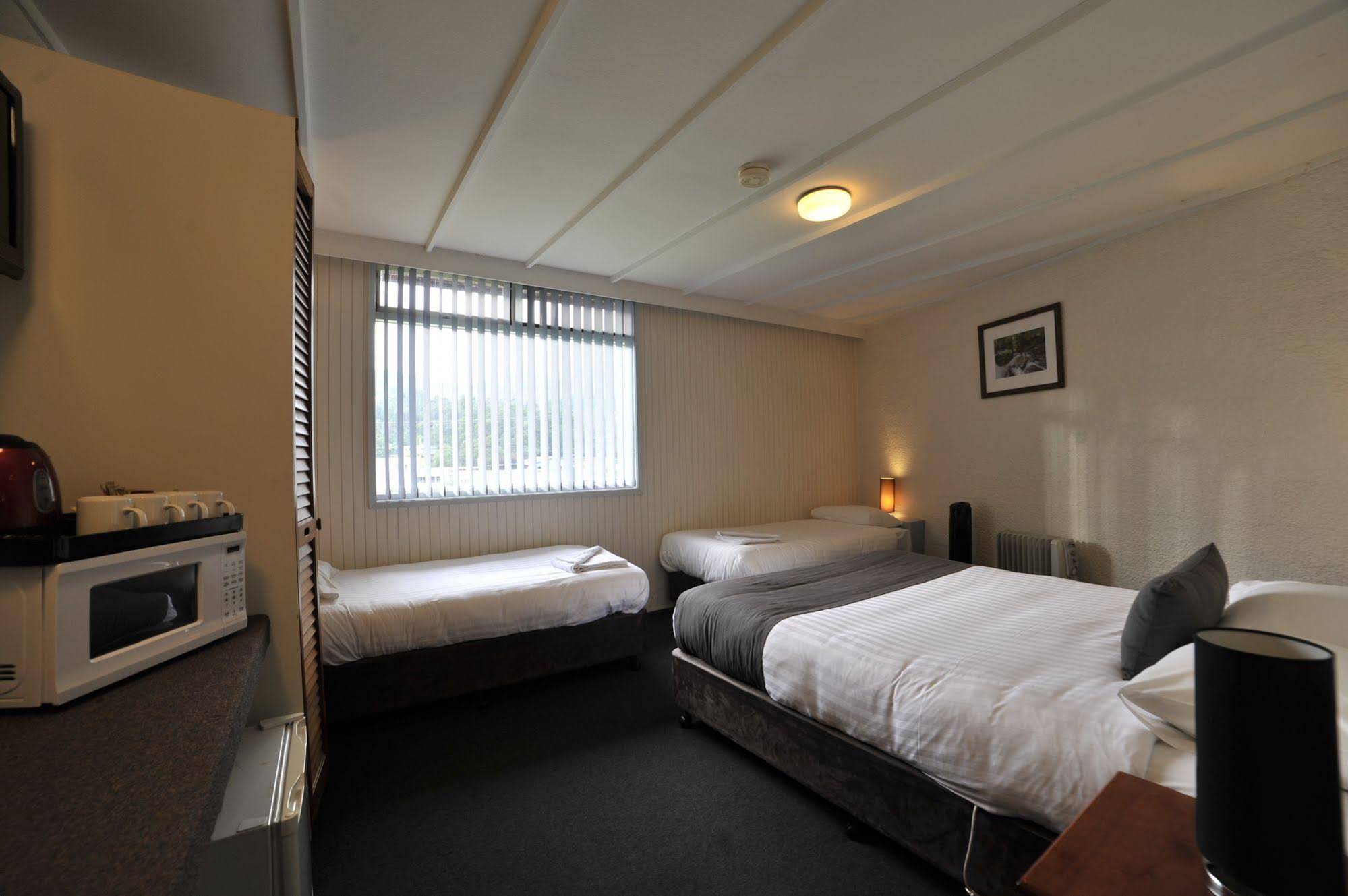 Silver Hills Motel