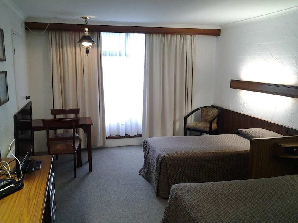 West Coaster Motel