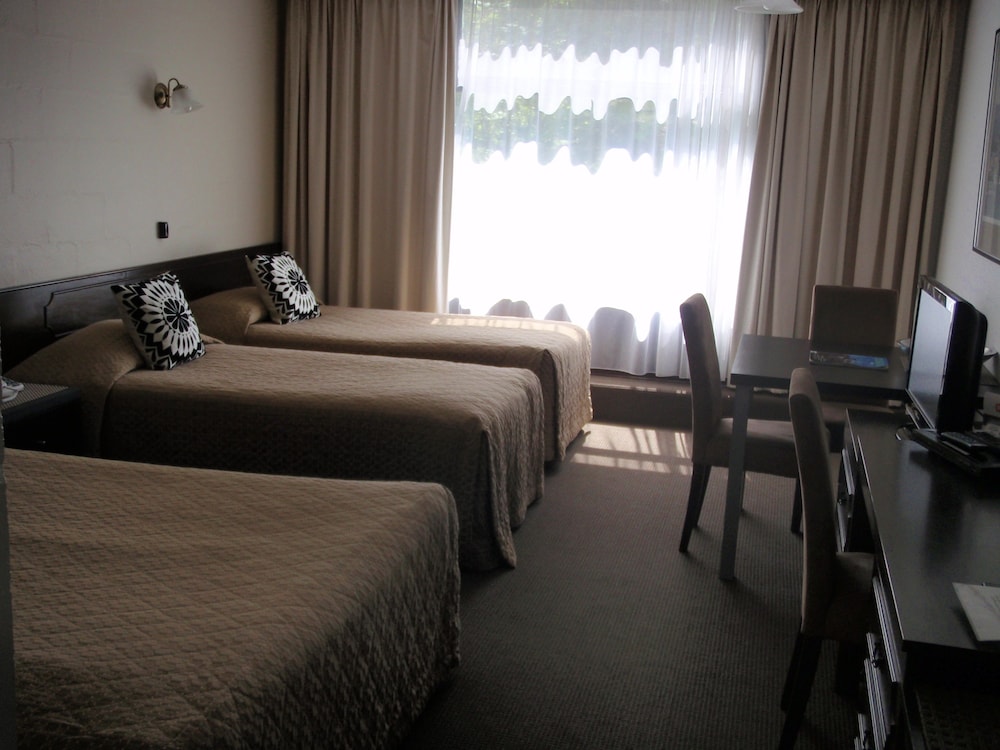 West Coaster Motel