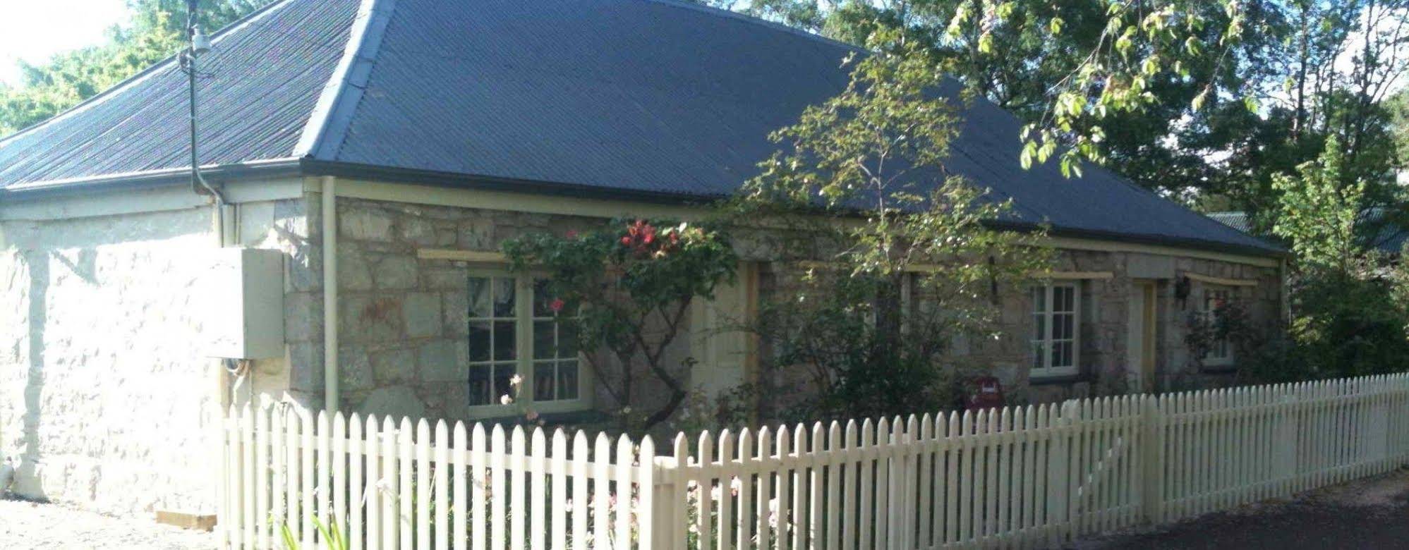 Colonial Cottages Of Ross