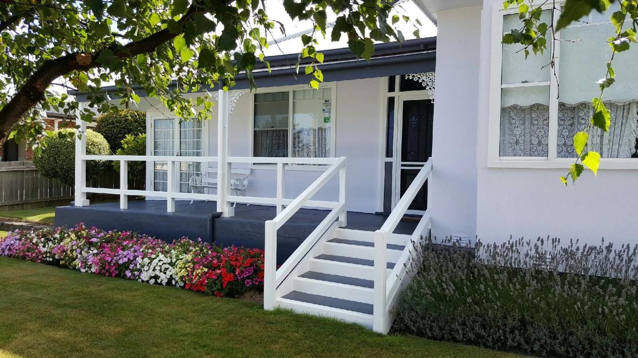 Addlestone House Bed & Breakfast