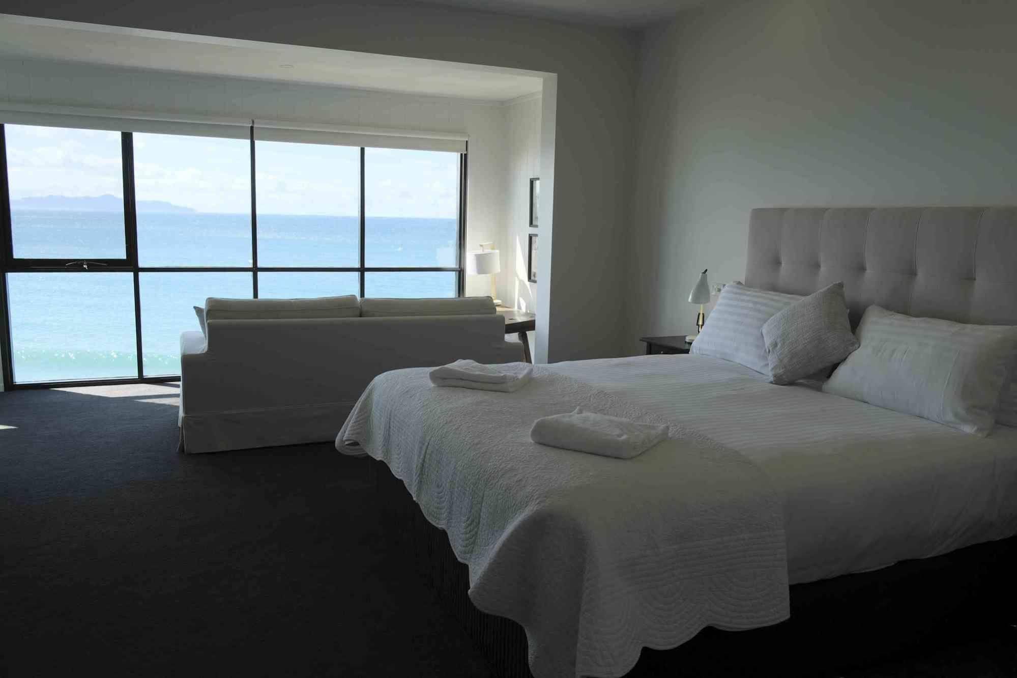 Hamptons on the Bay