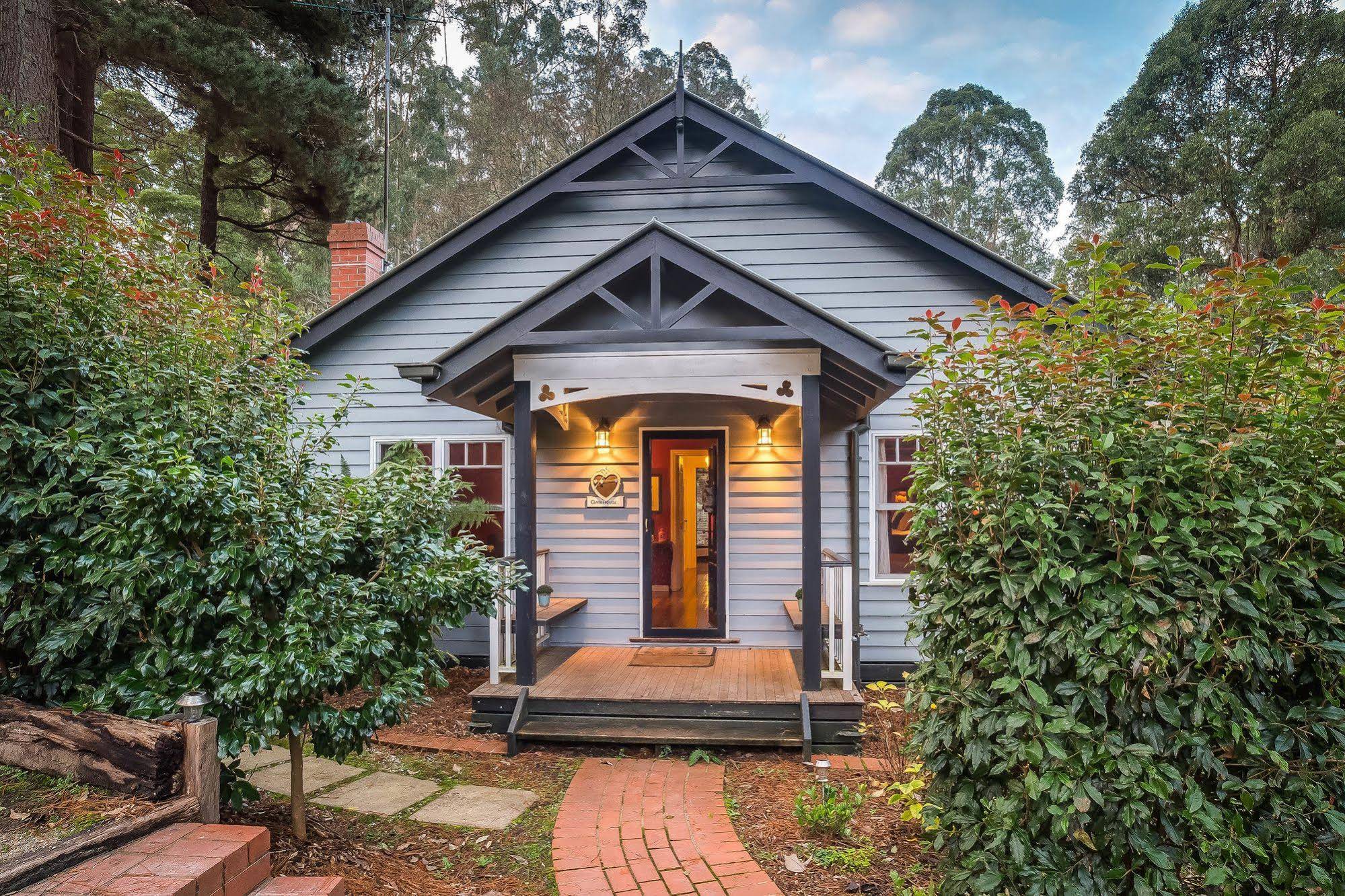 Forest Edge Cottage at Merrow Cottages