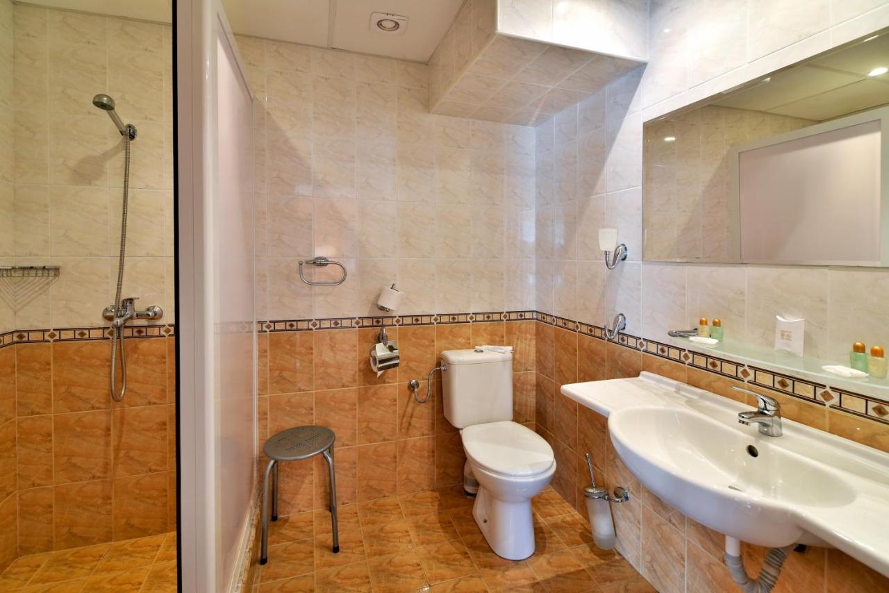 Estreya Residence