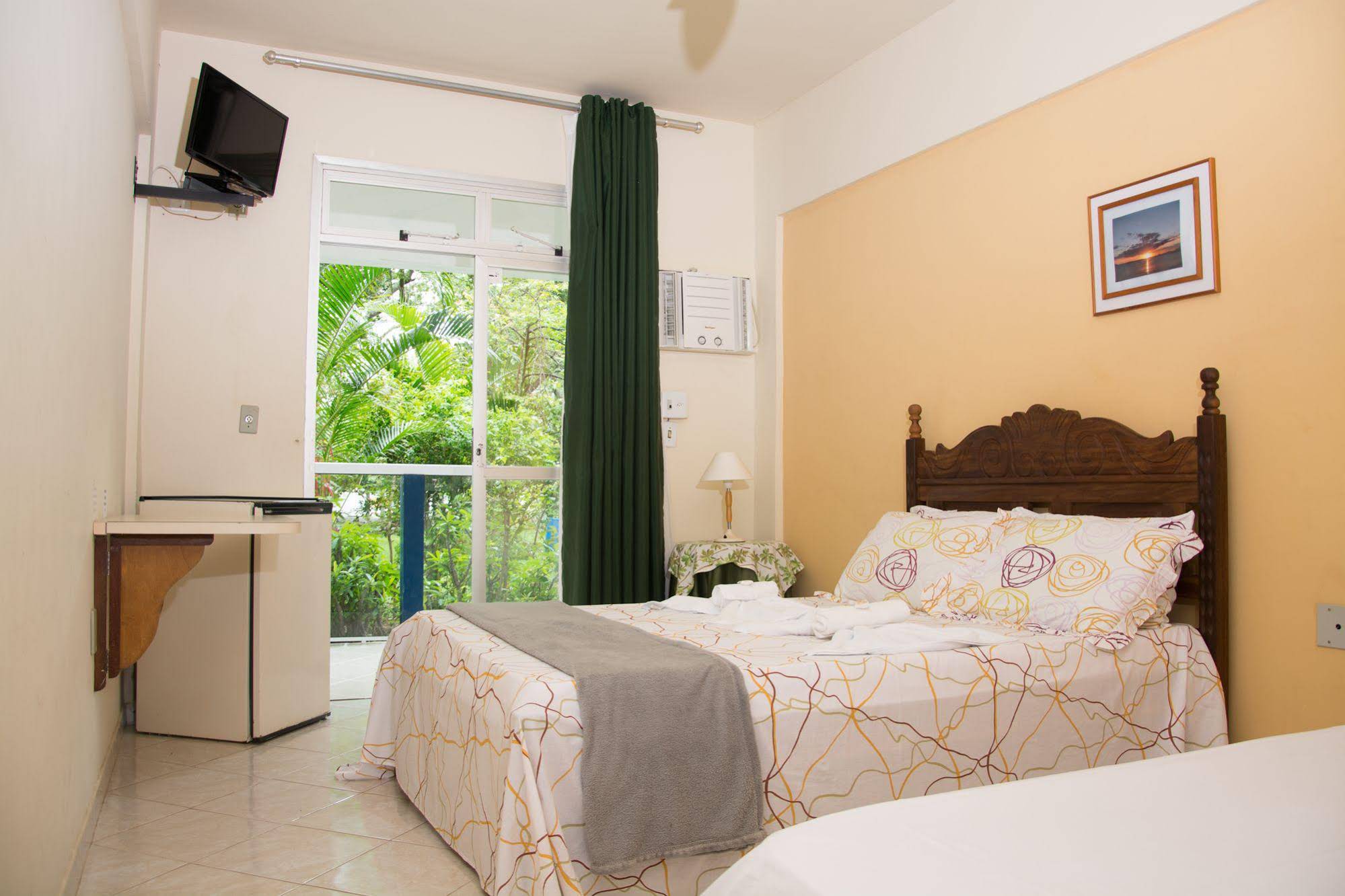 Costa Mares Pousada E Camping