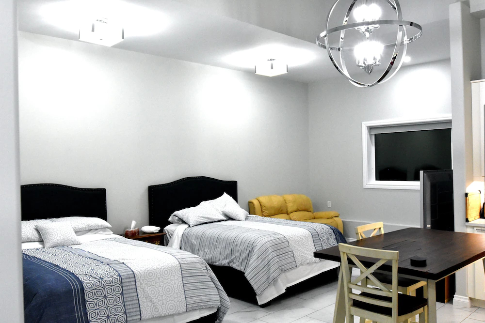 Aurora Deluxe Vacation Guest House