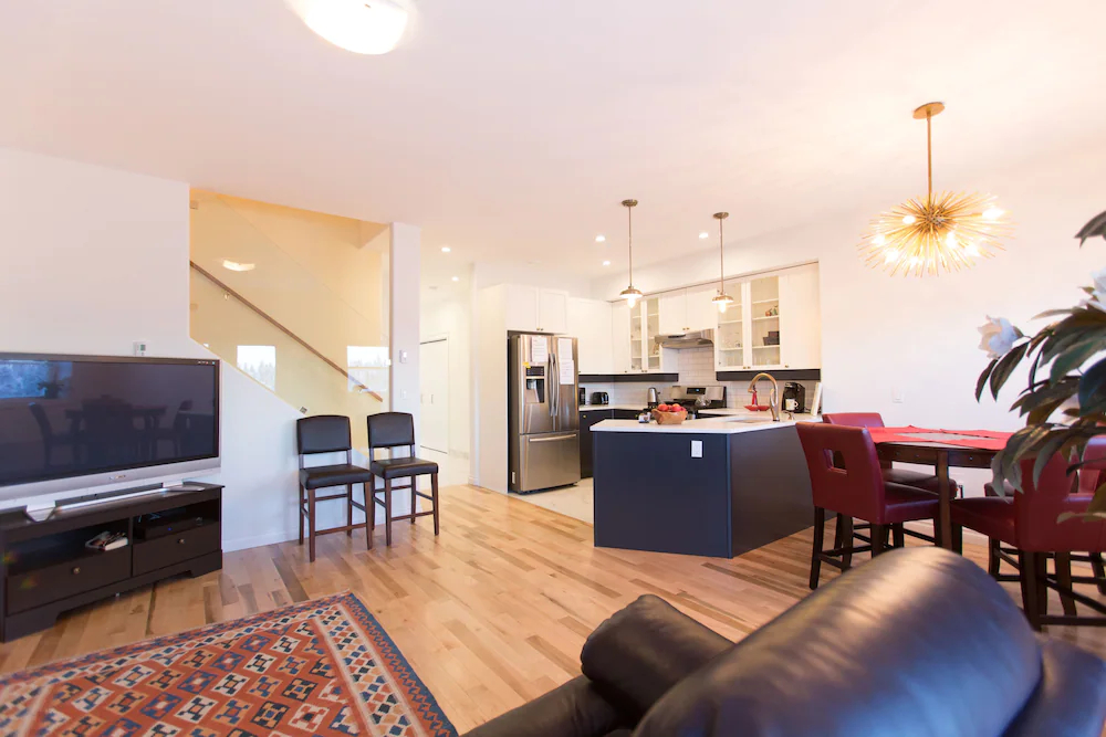 Aurora Deluxe Vacation Guest House