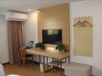 GreenTree Inn Shanghai Minhang District Beiqiao Subway Station Express Hotel