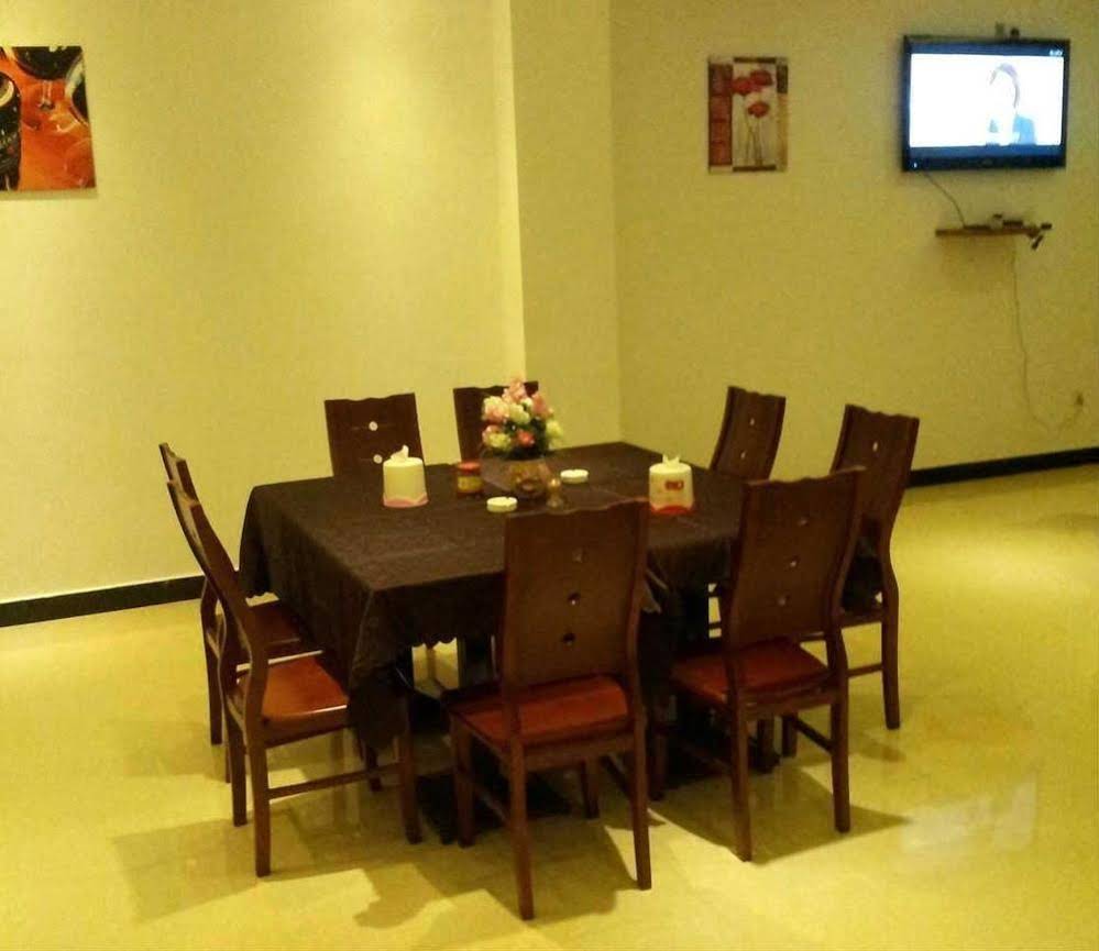 Super 8 Hotel