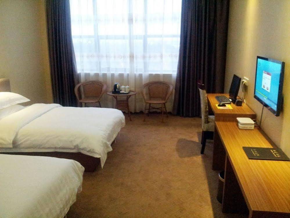 Super 8 Hotel