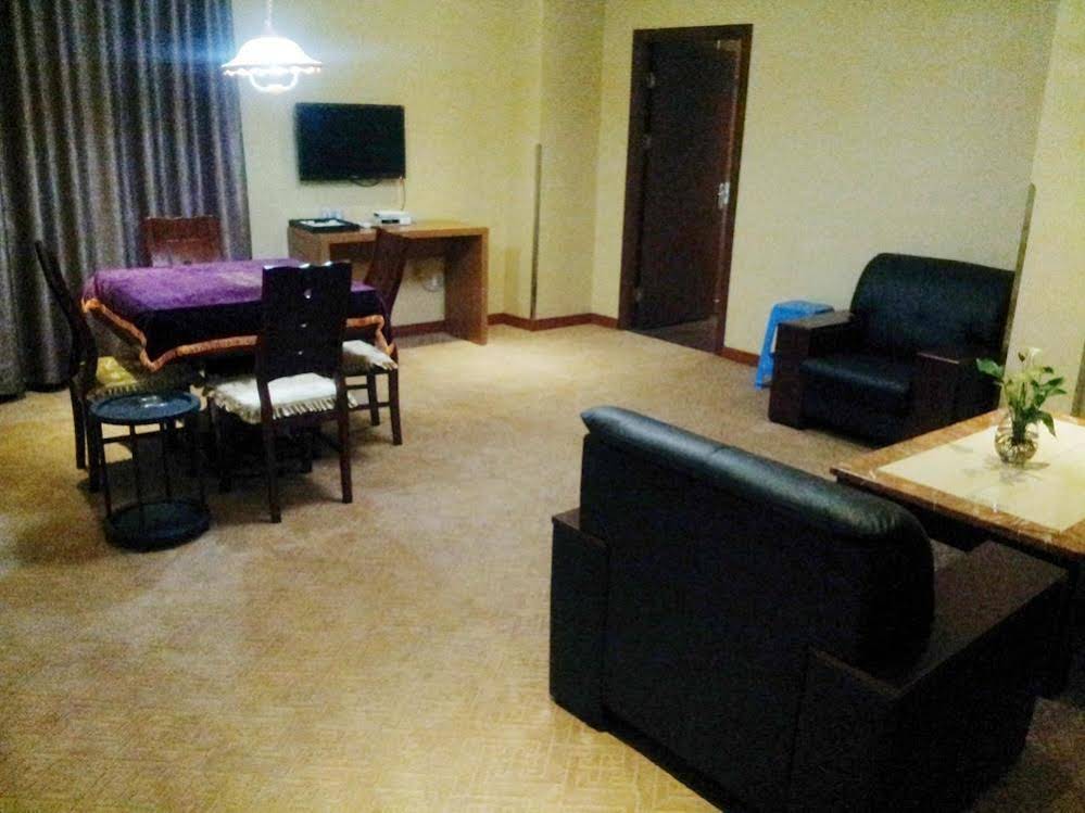 Super 8 Hotel