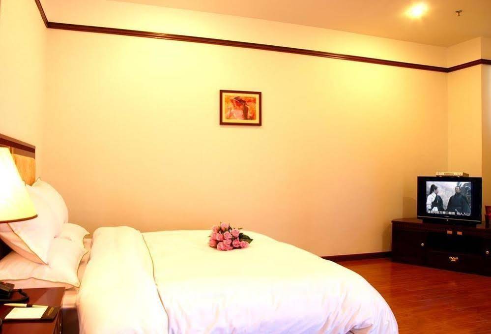 Fenglaiyi Business Hotel