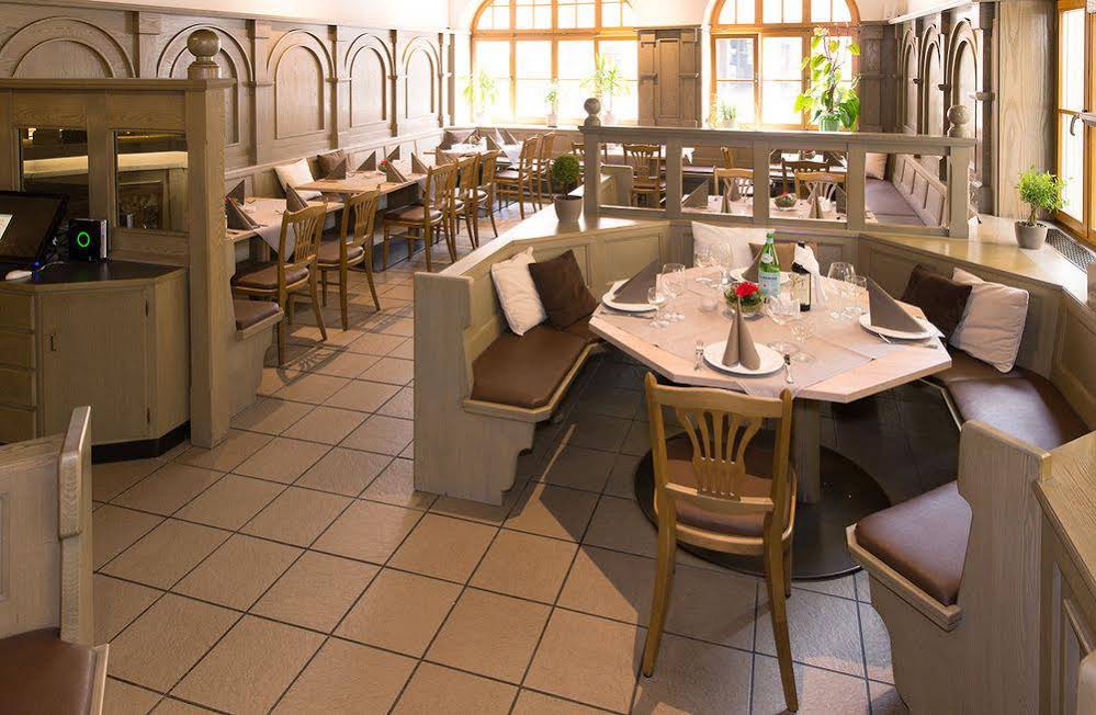 Piazza Hotel Restaurant