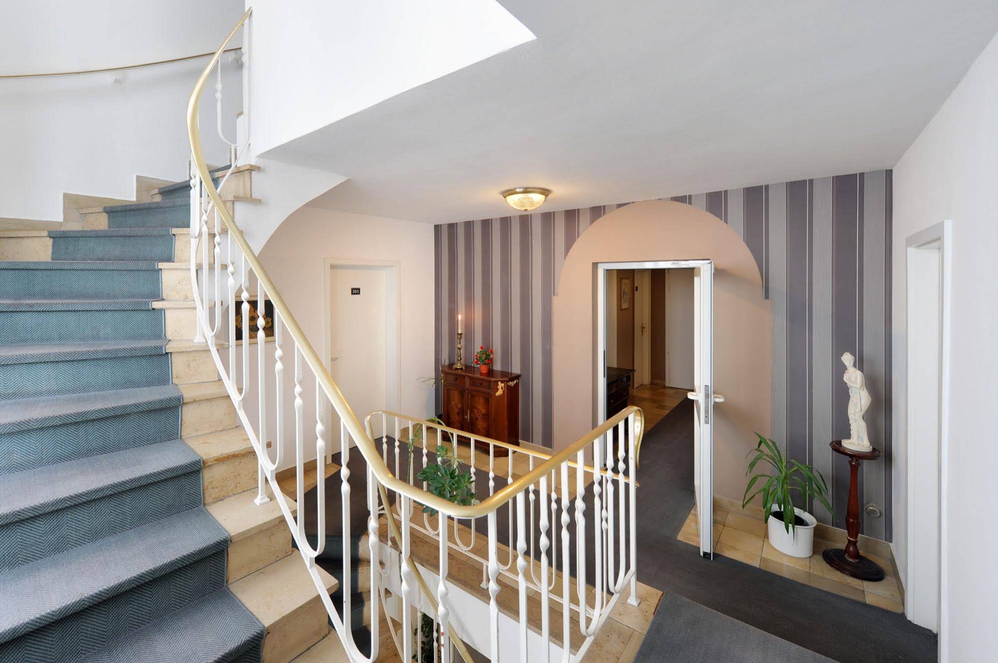 Fair Villa Diana Westend