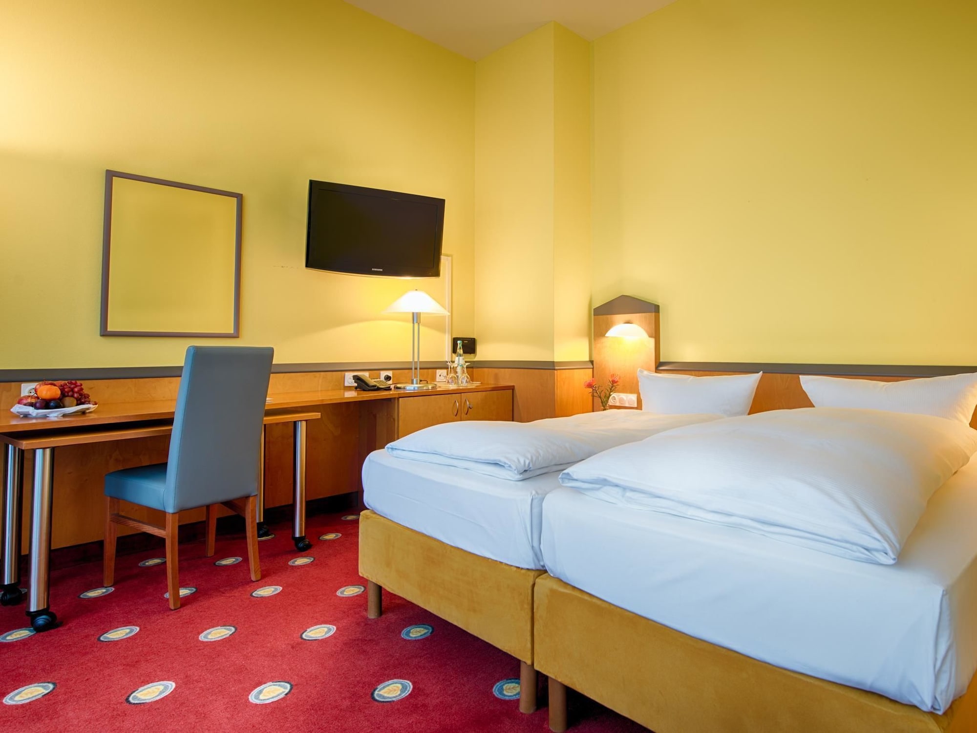 Plaza Hotel & Living Frankfurt